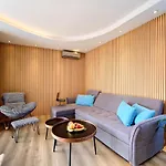Aparthotel Beachfront Smart Homes By Marty's 4*