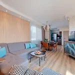 Beachfront Smart Homes By Marty's Slăntjev Brjag