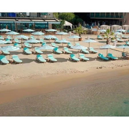 Beachfront Smart Homes By Marty's מלון דירות